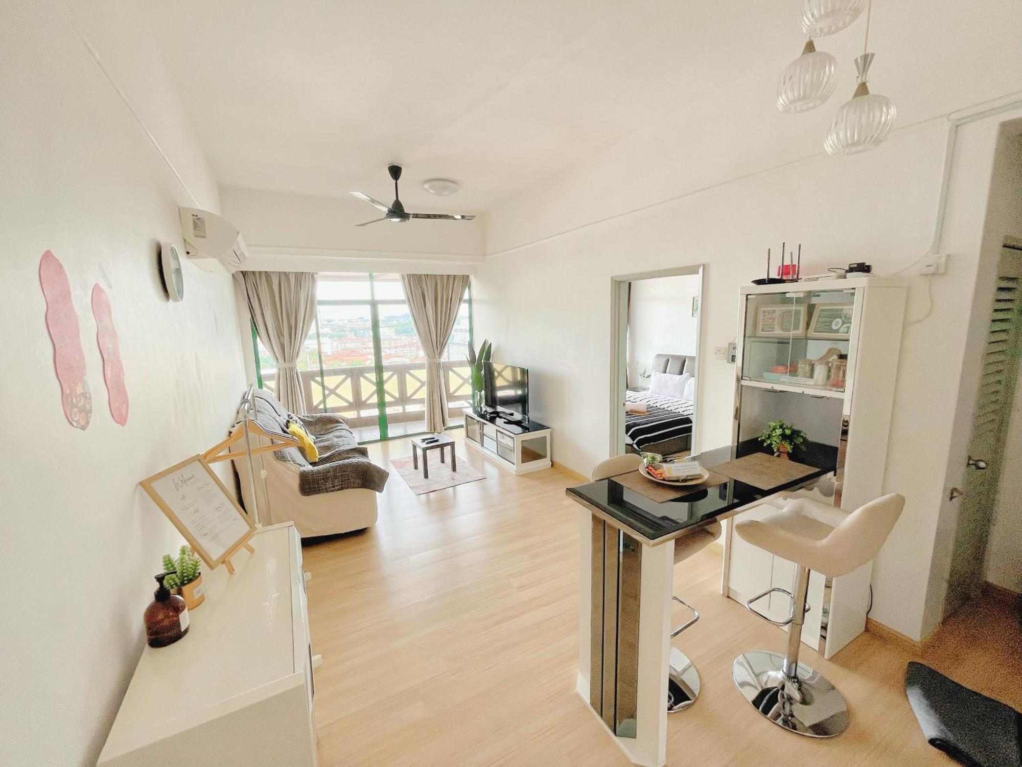 1 Bedroom Apartment, Melaka Cbd Town Center- Hosted By Private Locals Resident, Balcony With City Skyline View Or Seaview, Opposite Malls, Tv Box, 5 Minutes To Jonker Street, Малакка Экстерьер фото